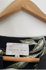 VERONIKA MAINE A line 3/4 Sleeve Leaf Print Dress Size 16