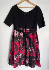 ANTHEA CRAWFORD A Line Beaded Belted Dress With Pockets Size 14 $699