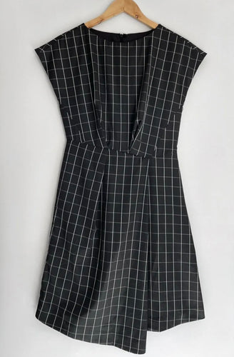 NIQUE Check Tech Asymmetric Dress Size 6 8 BNWT $199