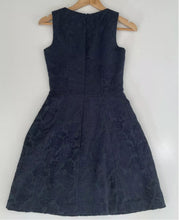 Load image into Gallery viewer, CUE gorgeous Textured Navy Velvet A Line Fit &amp; Flare Dress Size 6