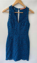 Load image into Gallery viewer, (Preloved) RODEO SHOW stunning teal Lace Fitted Pencil Dress Size 6