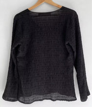 Load image into Gallery viewer, TIFFANY TRELOAR Black Pleat Long Sleeve Top Blouse Size 4 Fit 14